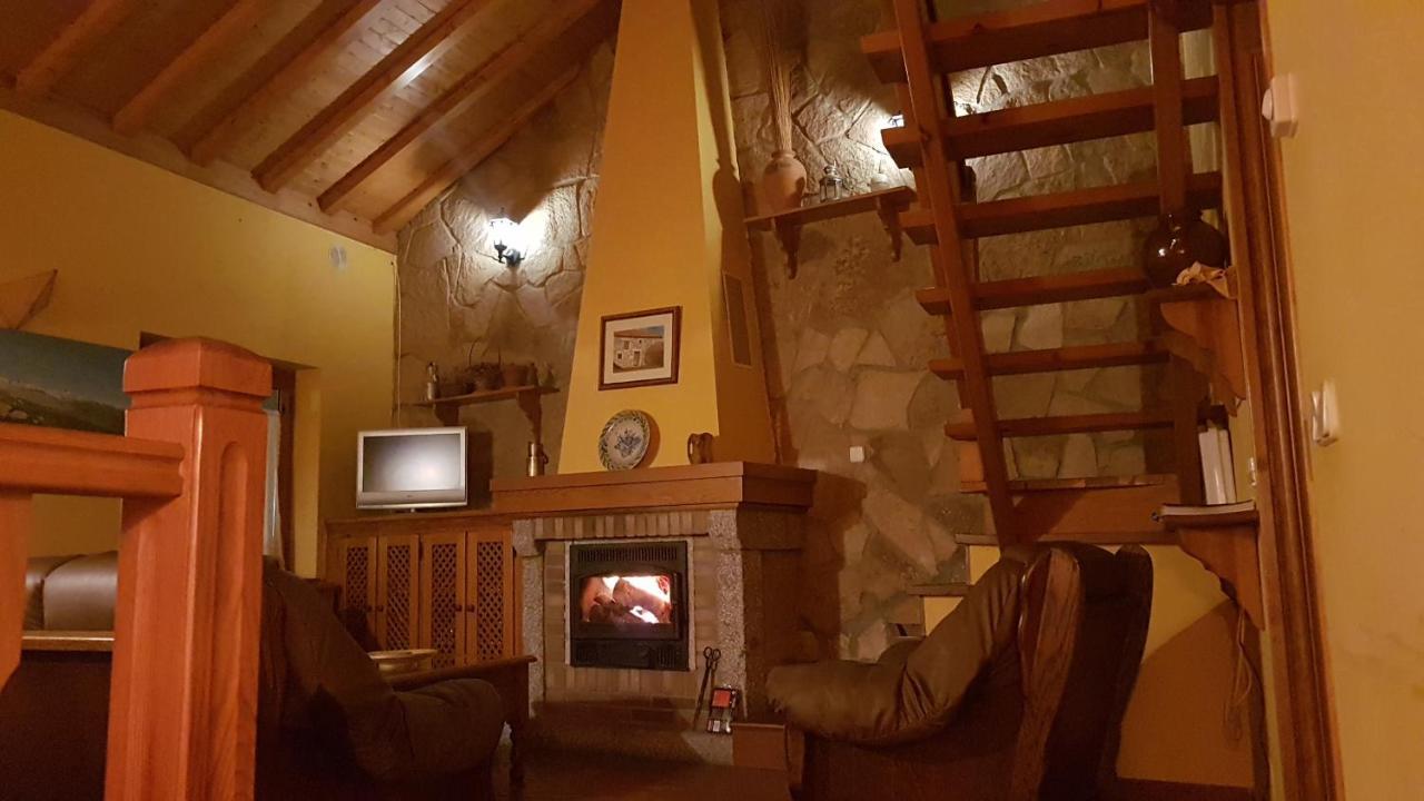 Casa Rural El Casillo Del Abuelo Goyo Guest House Navarredonda de Gredos Ngoại thất bức ảnh